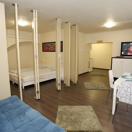 Mezzo Budapest Luaran gambar