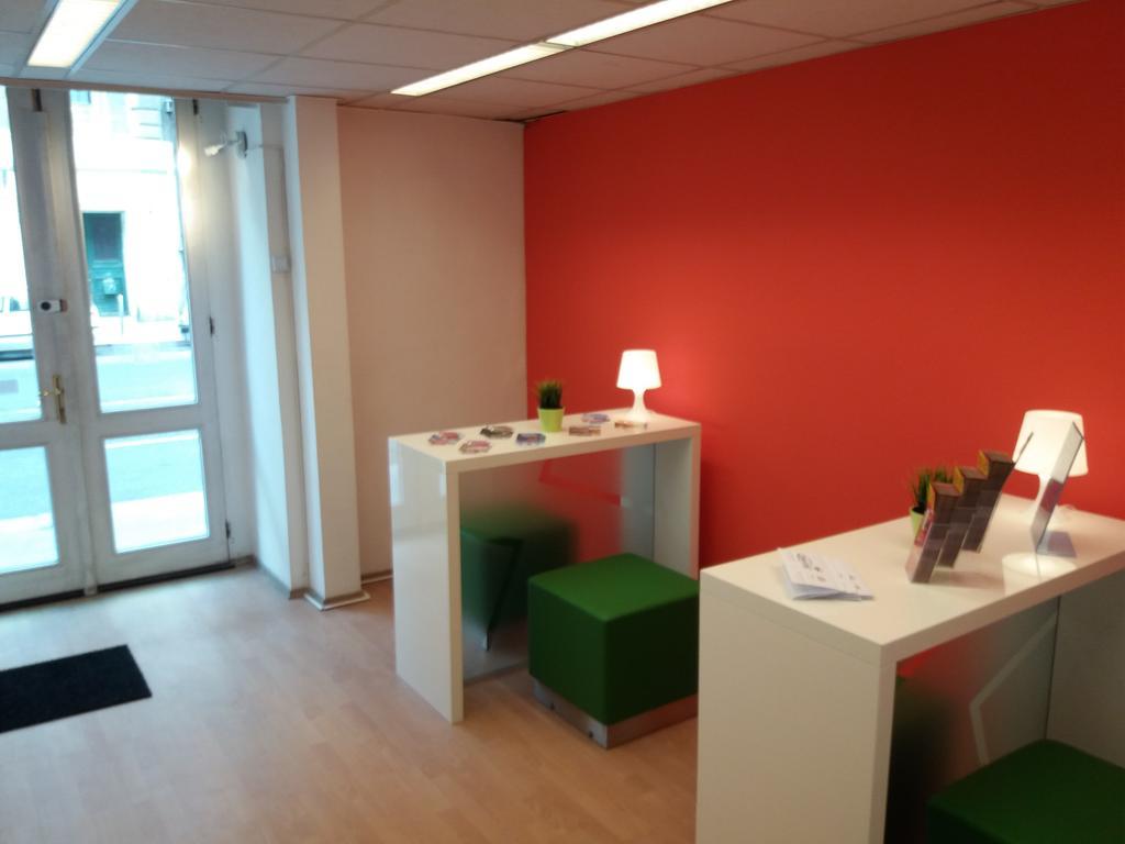 Mezzo Budapest Luaran gambar