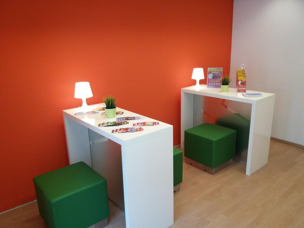 Mezzo Budapest Luaran gambar